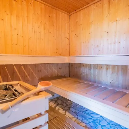 Holiday home Ahornhuette