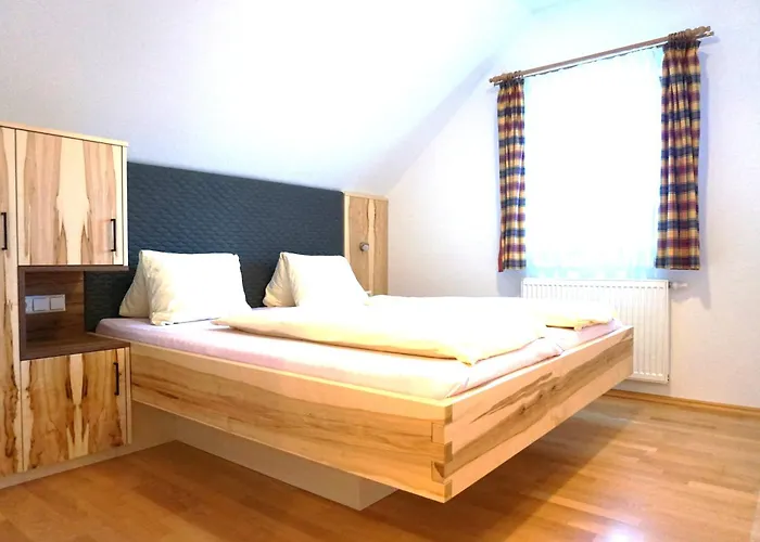 Ahornhuette 斯拉德明